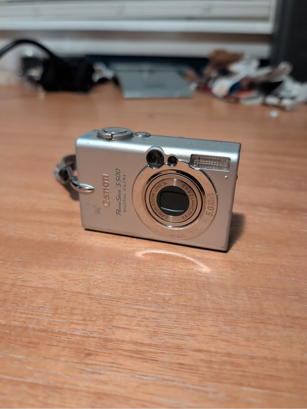 Canon PowerShot S500 Digital ELPH 5.0 MP Compact Camera Silver-C1A Untested